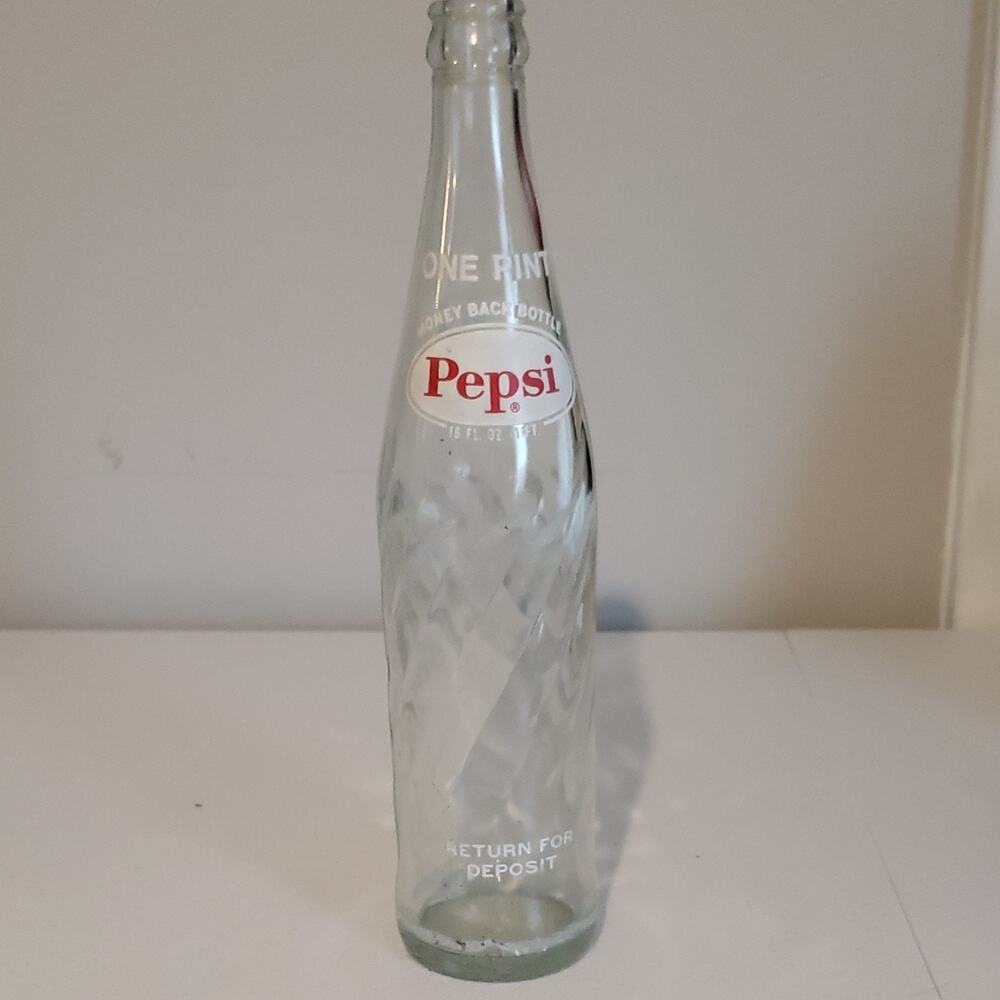 Pepsi Clear Glass Soda Bottle One Pint 16 fl oz Return for Deposit